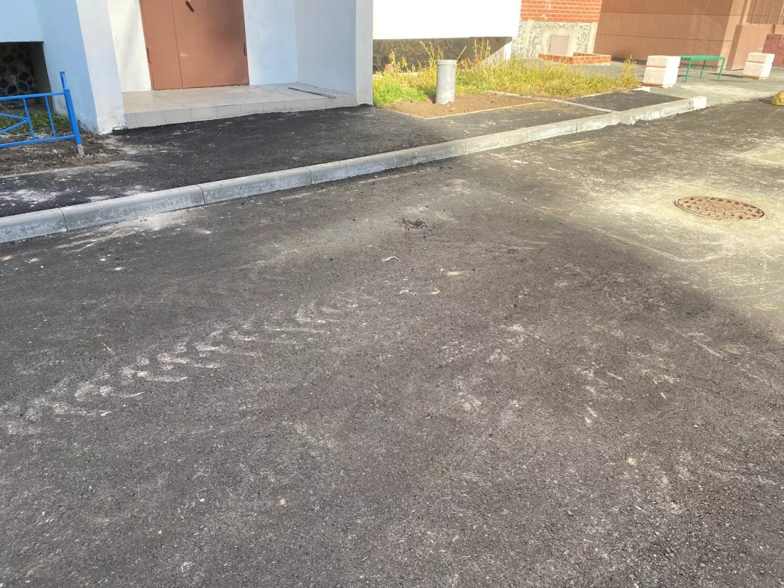 Работы по благоустройству придомовой территории — фото 8